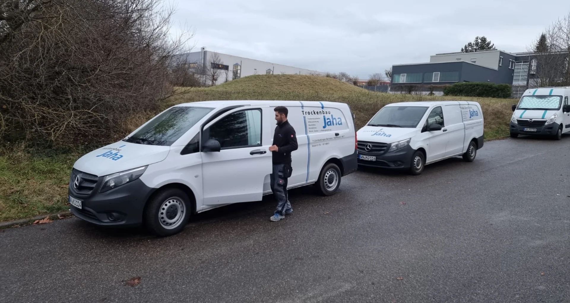 Servicefahrzeuge von Trockenbau Jaha UG für regionale Projekte